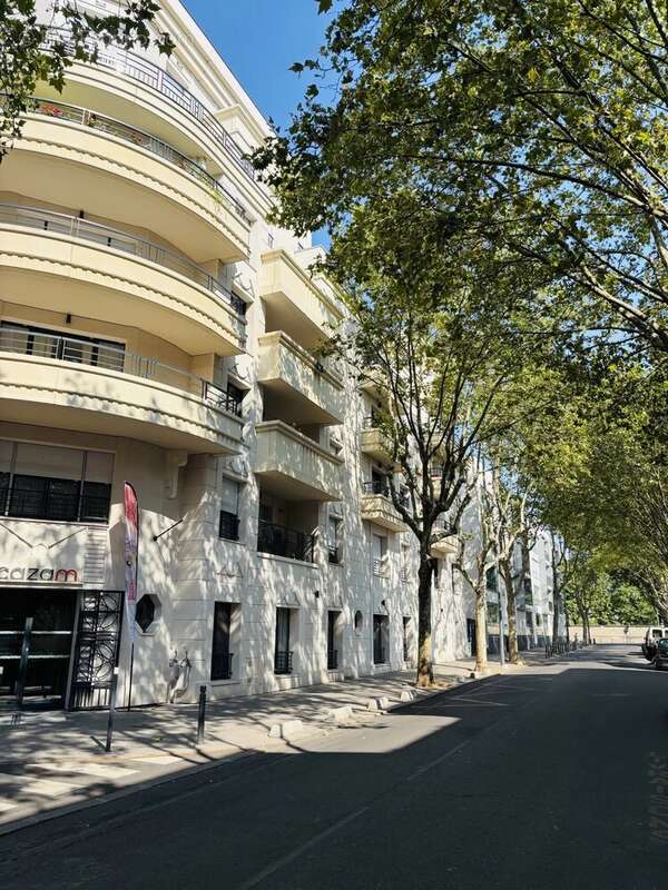 Saint-Ouen /  Grand Studio Lumineux de 27 m² –  Calme sur Jardins - photo 9