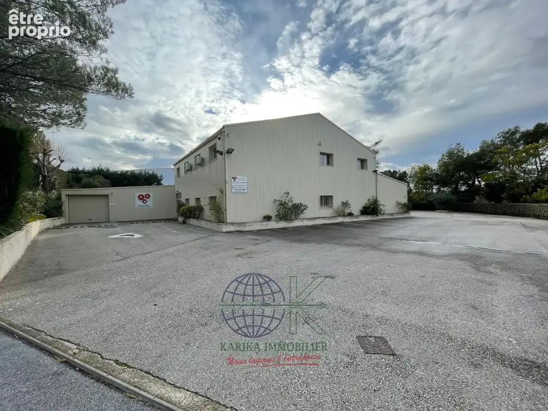 Bâtiment d'activité 1330 m2 à Roquebrune sur Argens - photo 2