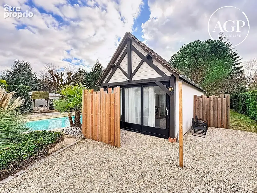 Maison avec piscine et dépendance - photo 12