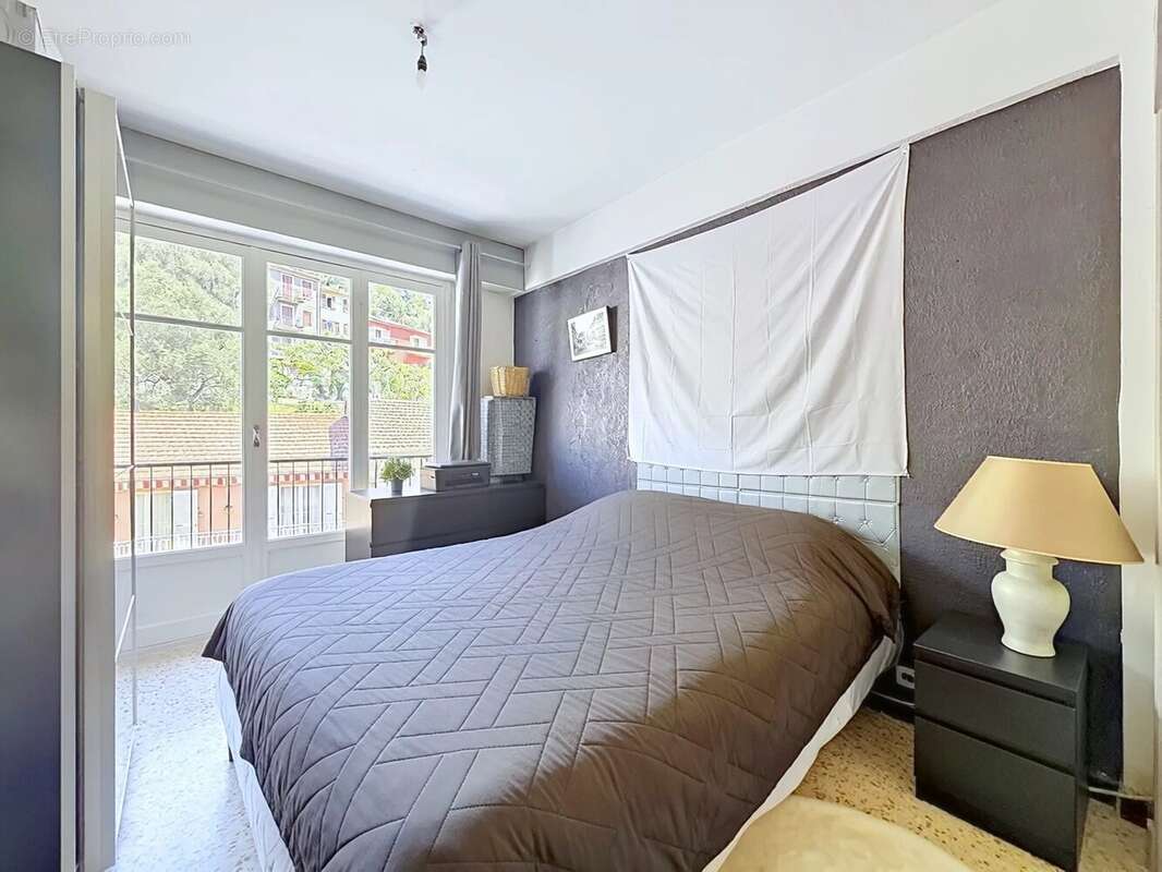 Appartement à SAINT-MARTIN-DU-VAR