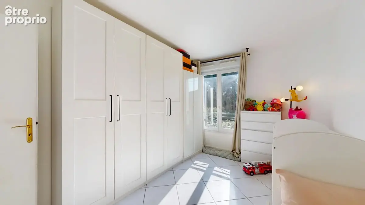 Appartement 4 pièces 77 m² à vendre à Livry-Gargan (93190) - photo 11