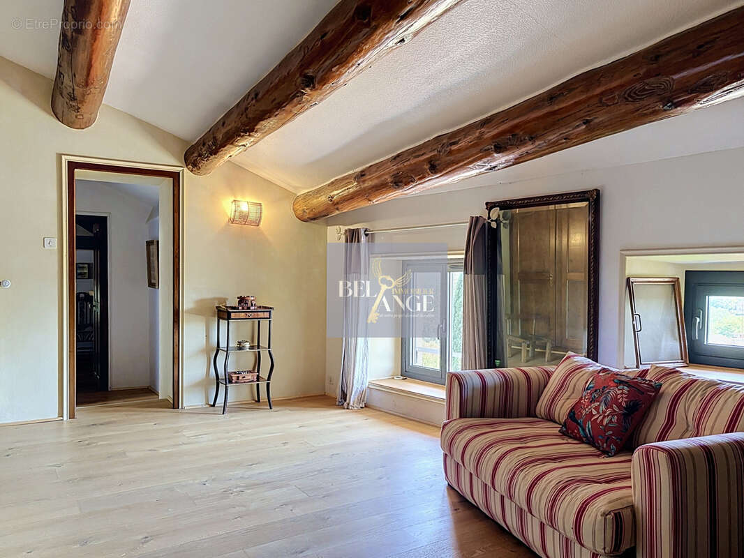 Le charme de la pierre allié à un revenu locatif ! - photo 16