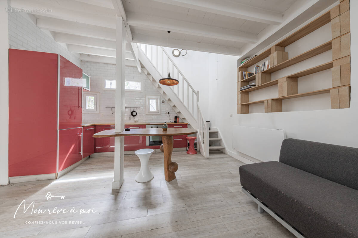 Appartement à PARIS-18E