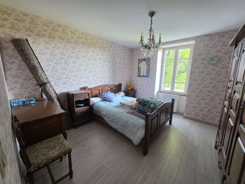 Maison à SAINT-GERVAIS-D&#039;AUVERGNE