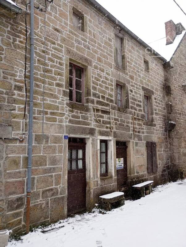 Maison à ROYERE-DE-VASSIVIERE
