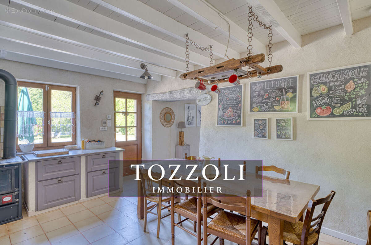 Maison à Oytier Saint Oblas 6 pièces 171 m2 - photo 10