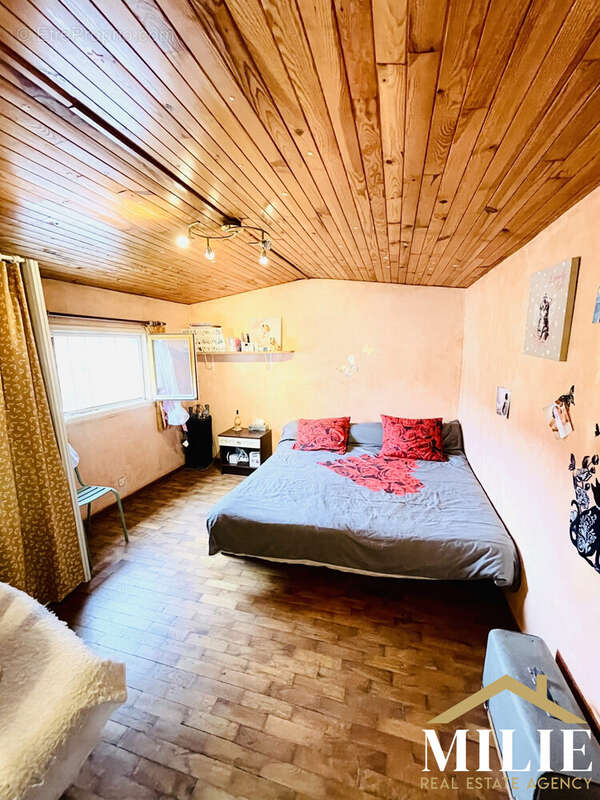 Maison à CUGES-LES-PINS