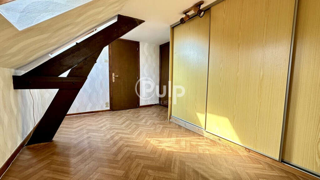 Maison à BRUAY-LA-BUISSIERE