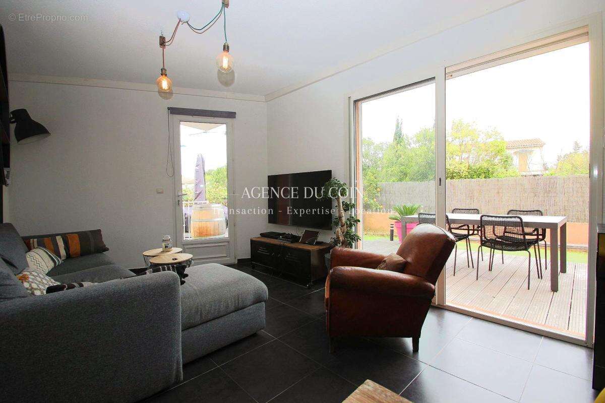 Appartement à LE MUY