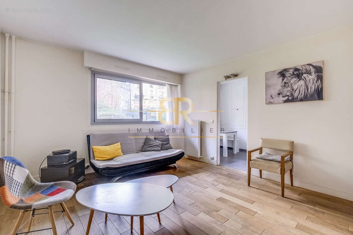 Appartement à PARIS-19E