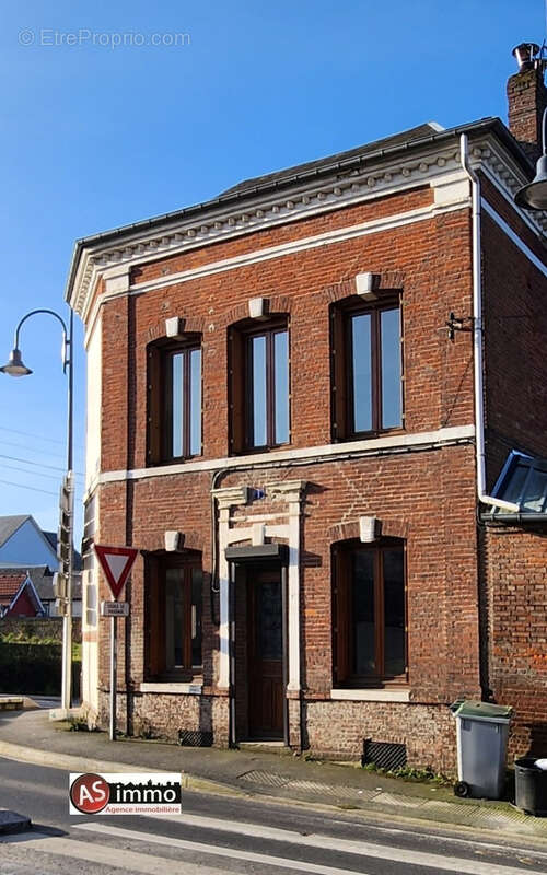 Maison à NEUFCHATEL-EN-BRAY