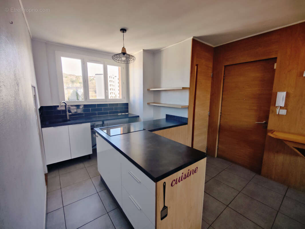 Appartement à BOURGOIN-JALLIEU