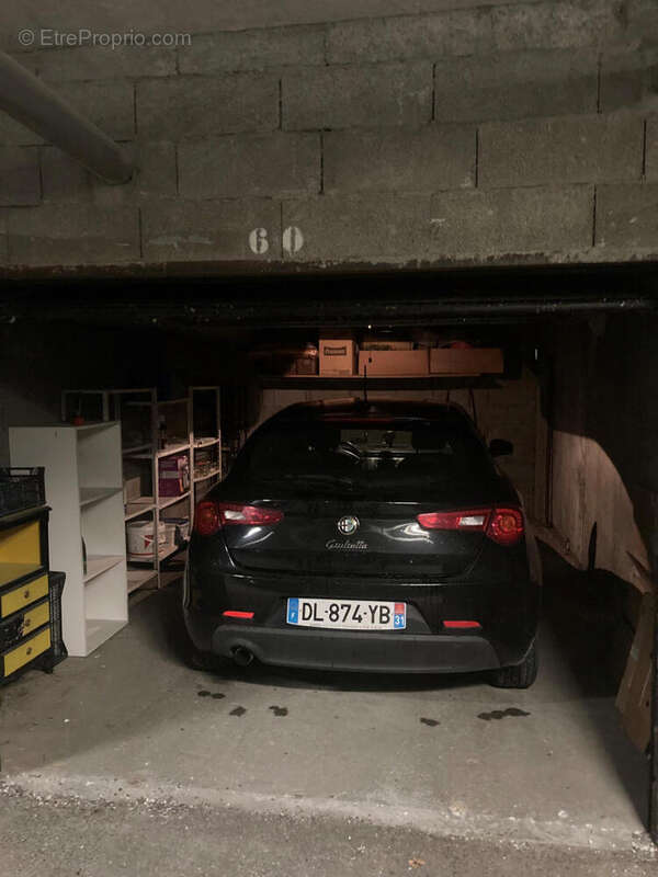 garage - Appartement à CAHORS