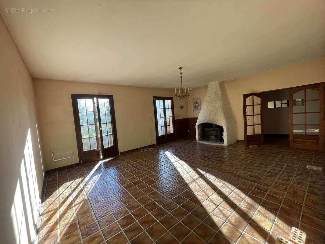 Maison à MONTFORT-SUR-ARGENS