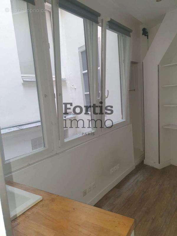 Appartement à PARIS-2E