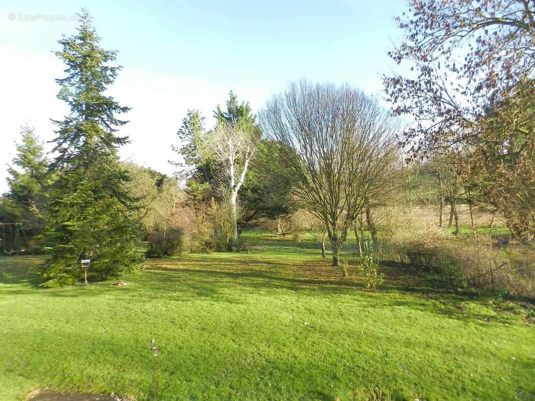 Maison à SAINT-PIERRE-SUR-DIVES