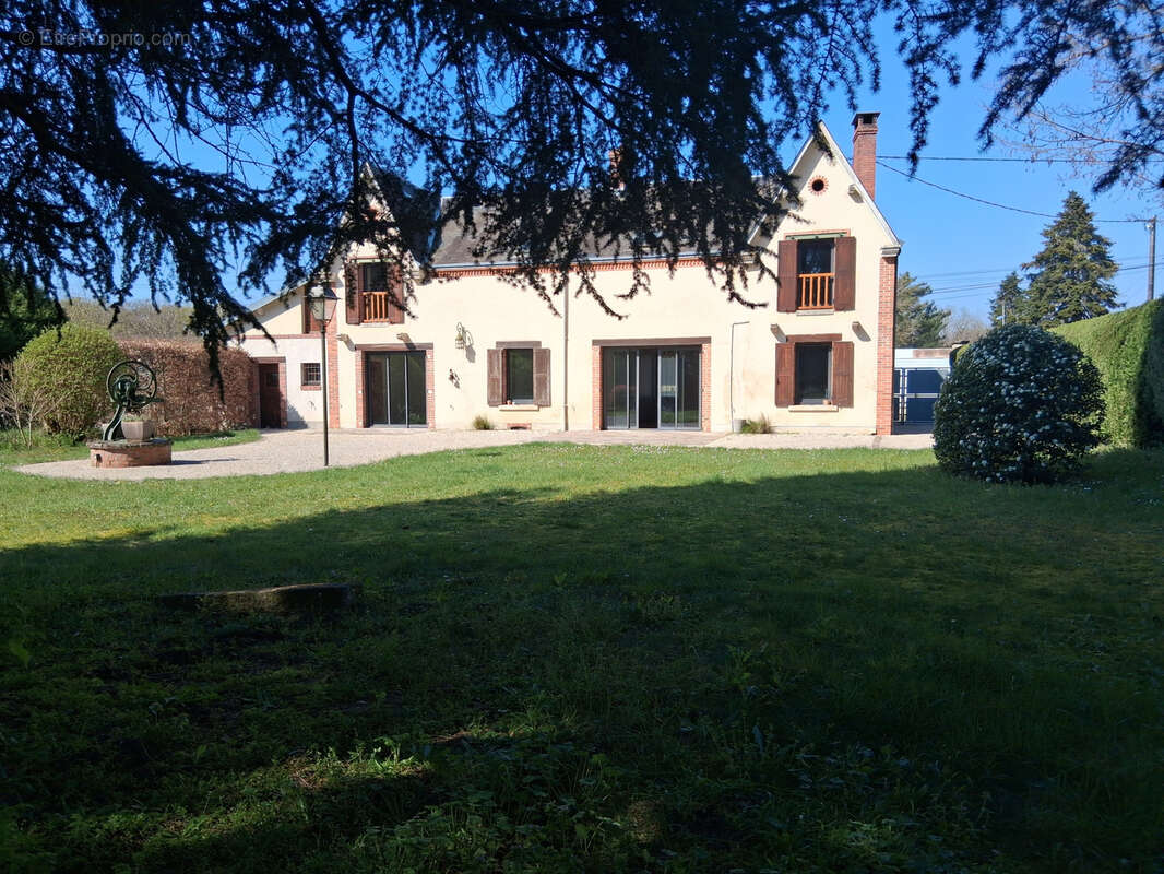 Maison à LES CHOUX