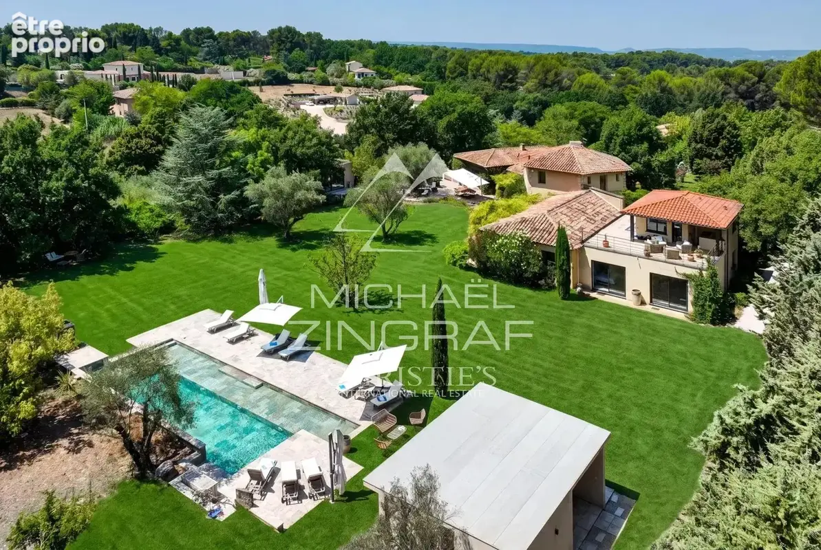 À quelques minutes du cœur d'Aix-en-Provence – Propriété d'exception de 12 pièces de 650 m² sur 1,2 hectares - photo 35