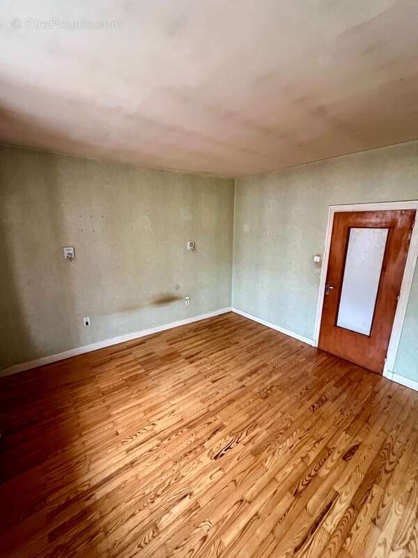 Maison à SAINT-MARTIN-DU-FRENE