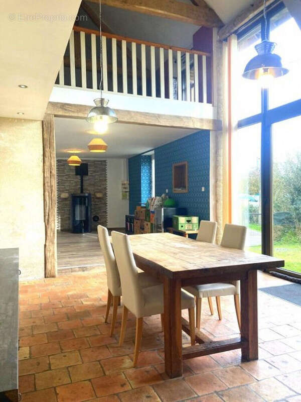 Maison à DOMFRONT-EN-CHAMPAGNE