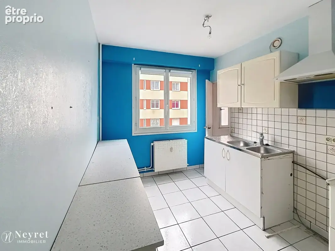 Opportunité Saint-Etienne/Fac Dans copropriété années 1970 appartement de type T4 67m2 avec ascenseur et garag - photo 2