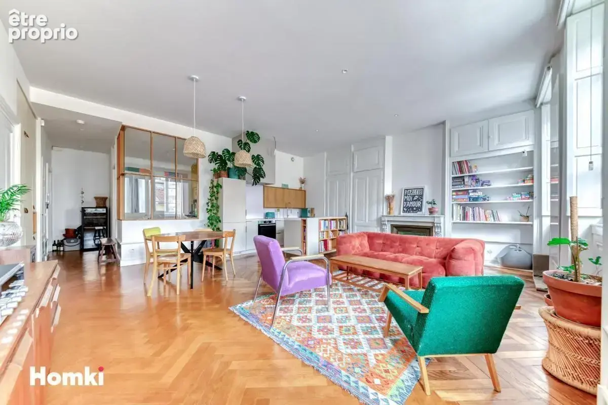 Appartement T5 de 107 m² à Lyon 69007, Rue Chalopin - photo 2