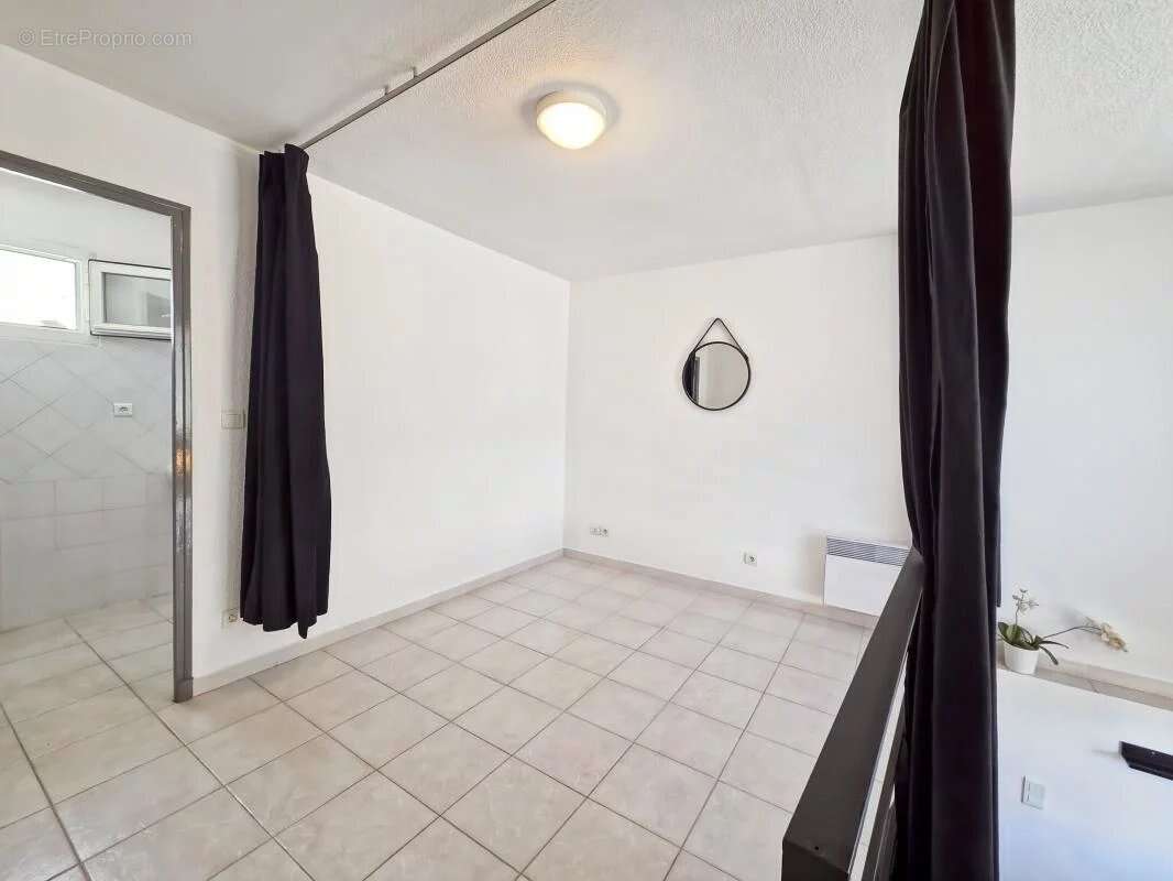 Appartement à VILLENEUVE-LES-AVIGNON