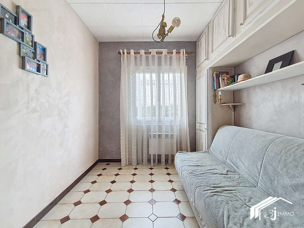 Maison à MONTAIGUT-SUR-SAVE