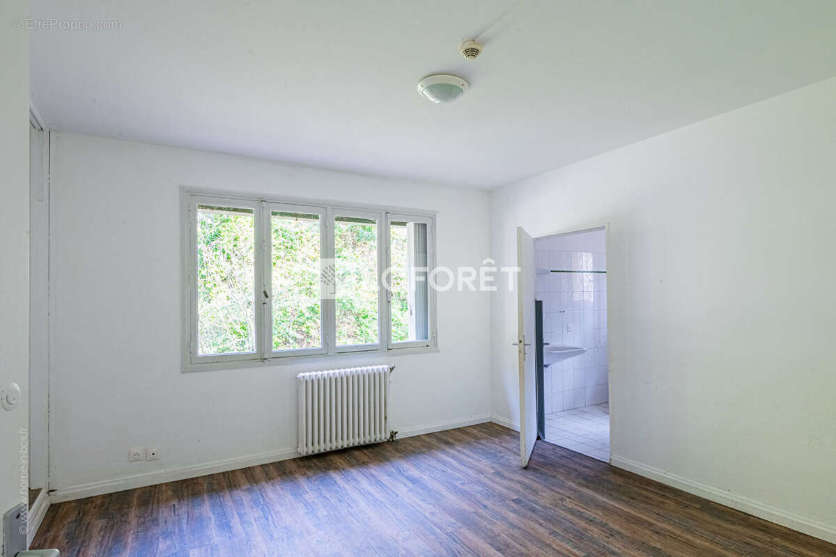 Maison à LA CELLE-SAINT-CLOUD