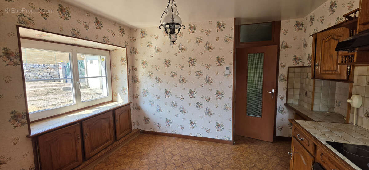 Idéal maison de famille, 160 m2, 5 chambres, dépendances, cour et jardin - photo 4