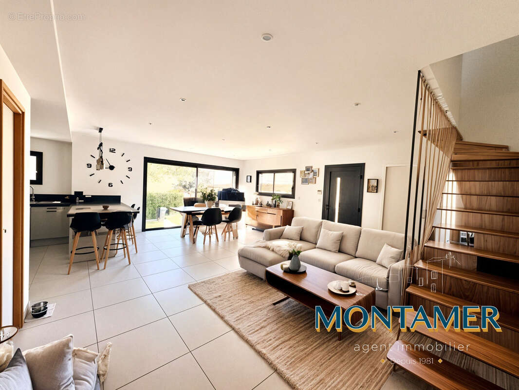 Maison à SAUSSET-LES-PINS