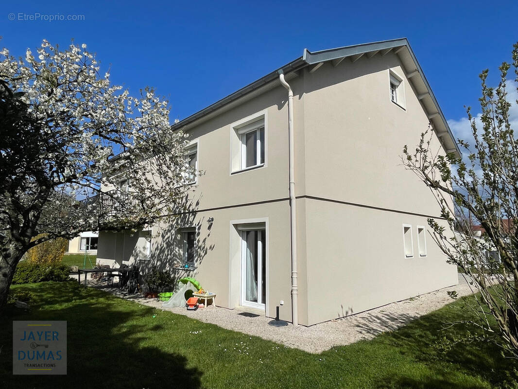 Maison à SEVREY