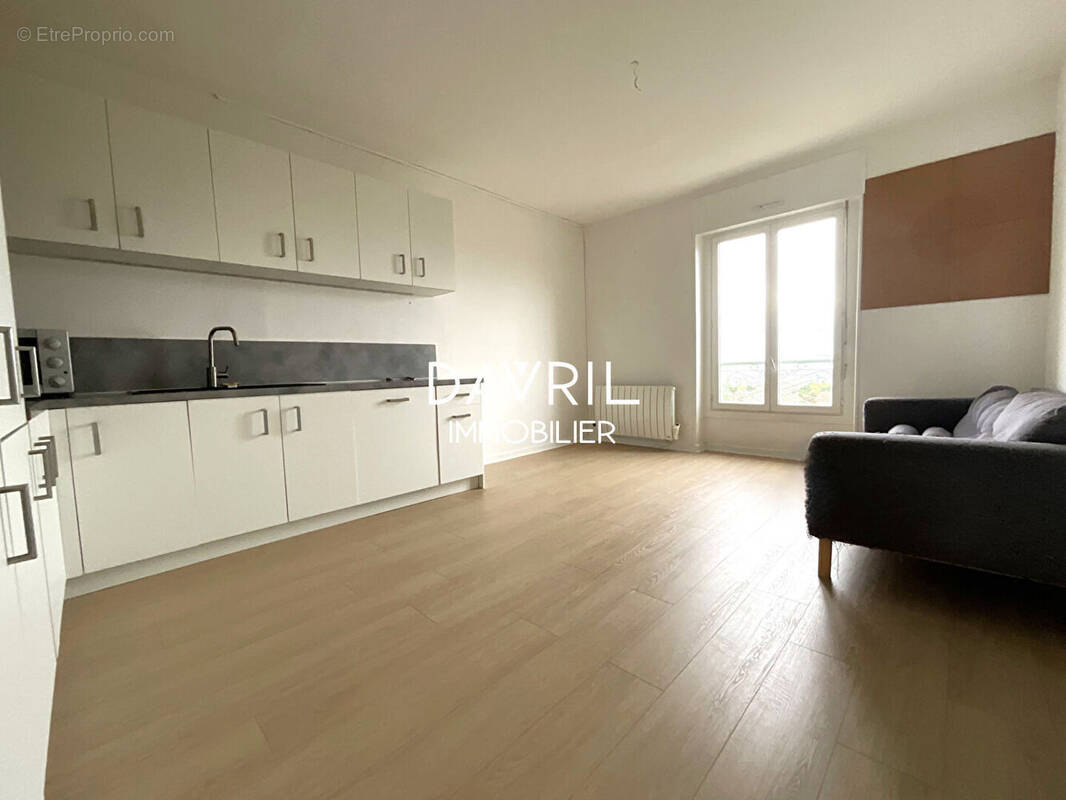 Appartement à CHANTELOUP-LES-VIGNES