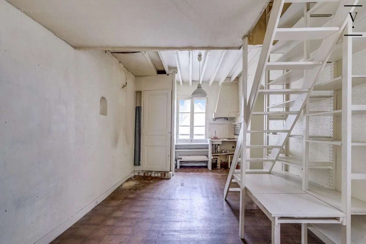 Appartement à PARIS-4E