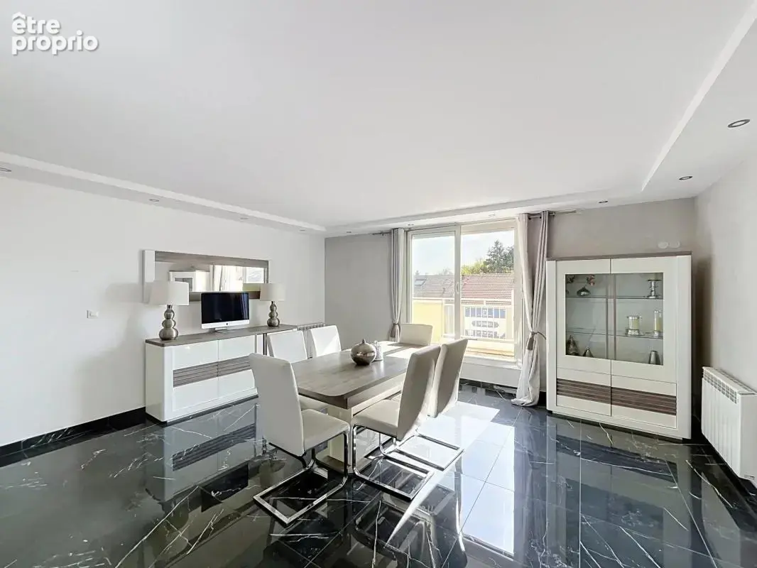Appartement à MONTIGNY-LE-BRETONNEUX