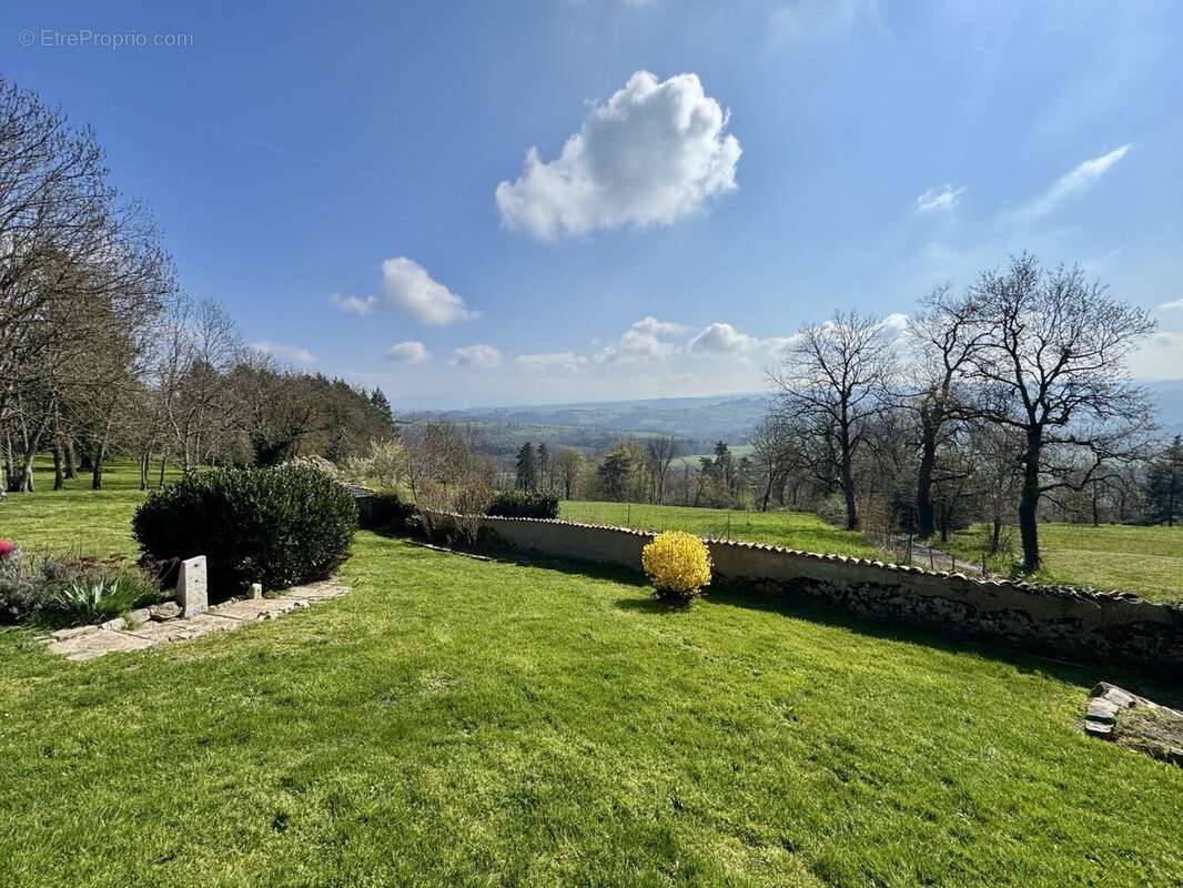 Maison à ESTANDEUIL