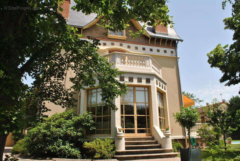 Maison à LE COTEAU