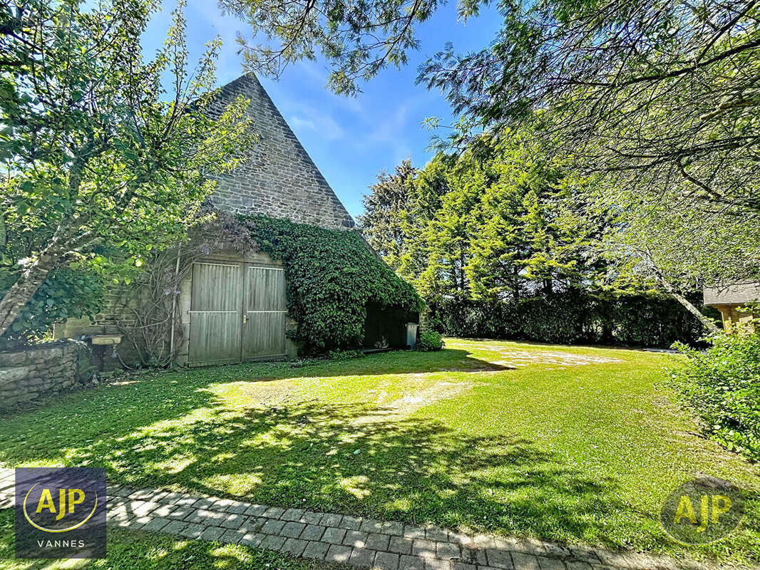 Maison à LOCQUELTAS