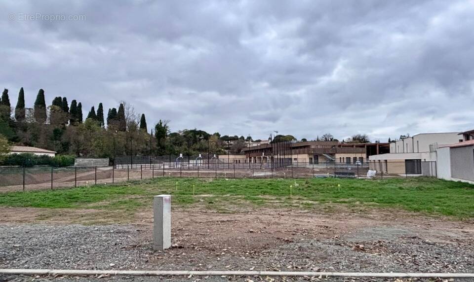 Terrain à MARAUSSAN