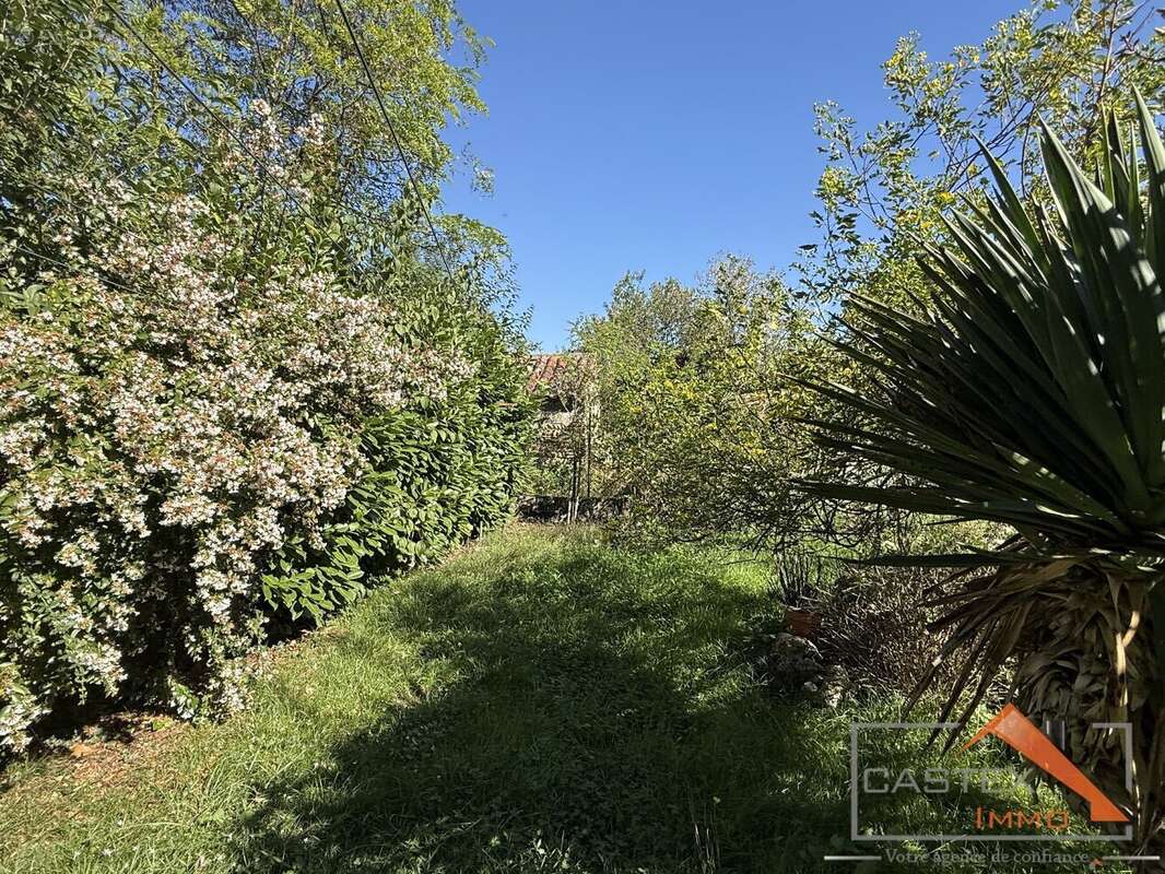 Maison à SAINT-ELIX-LE-CHATEAU