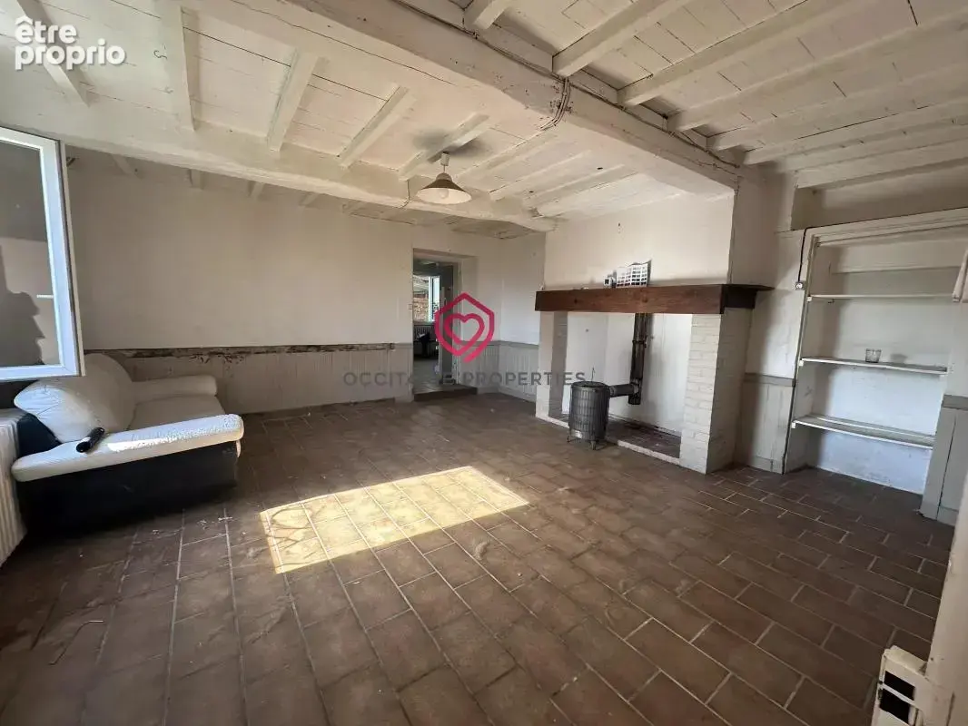 Propriété de caractère à rénover avec dépendances - photo 8