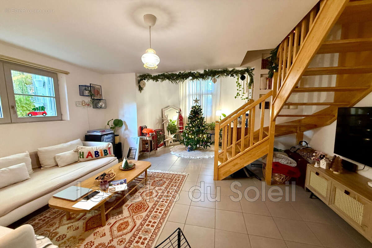 Appartement à HYERES