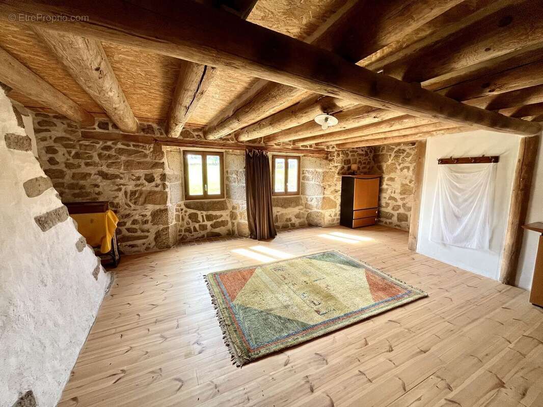 Maison à ALBARET-LE-COMTAL