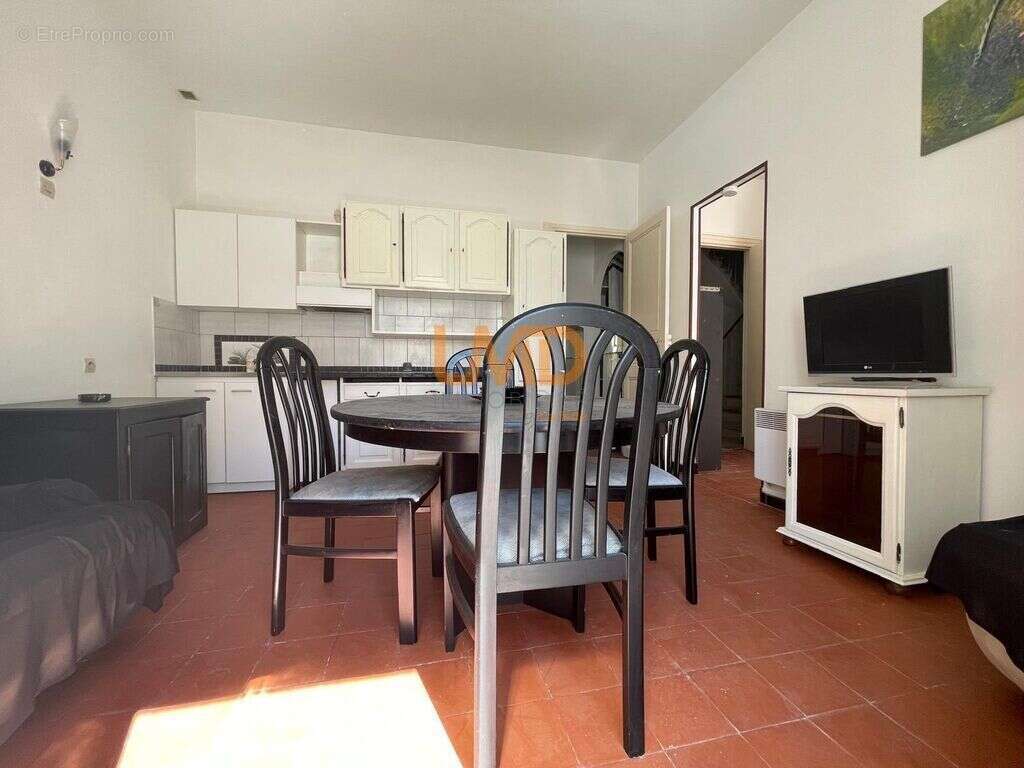 Maison à VILLENEUVE-LES-BEZIERS