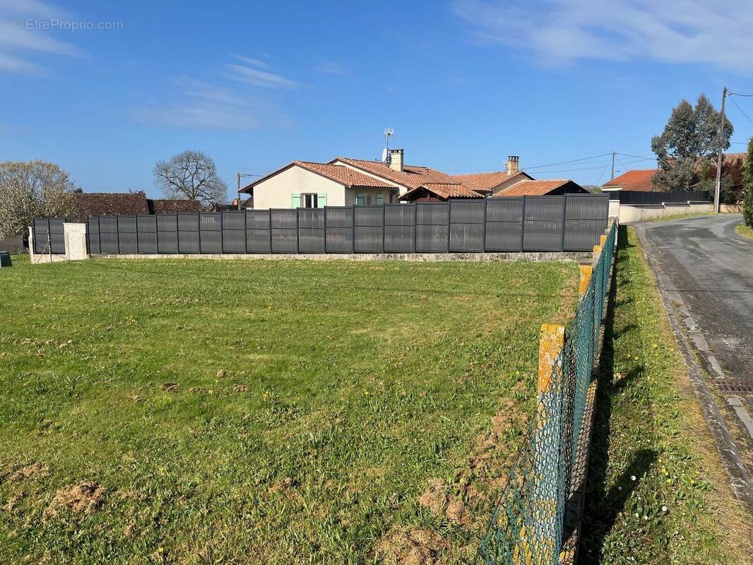 Photo 1 - Terrain à MOULEYDIER