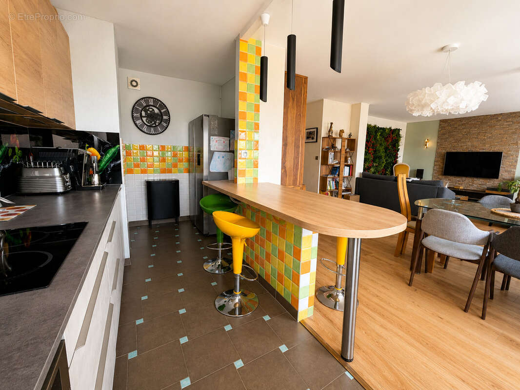 Appartement à COURBEVOIE