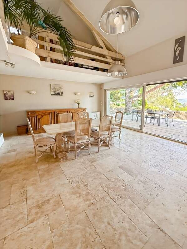 Maison à COUCHES
