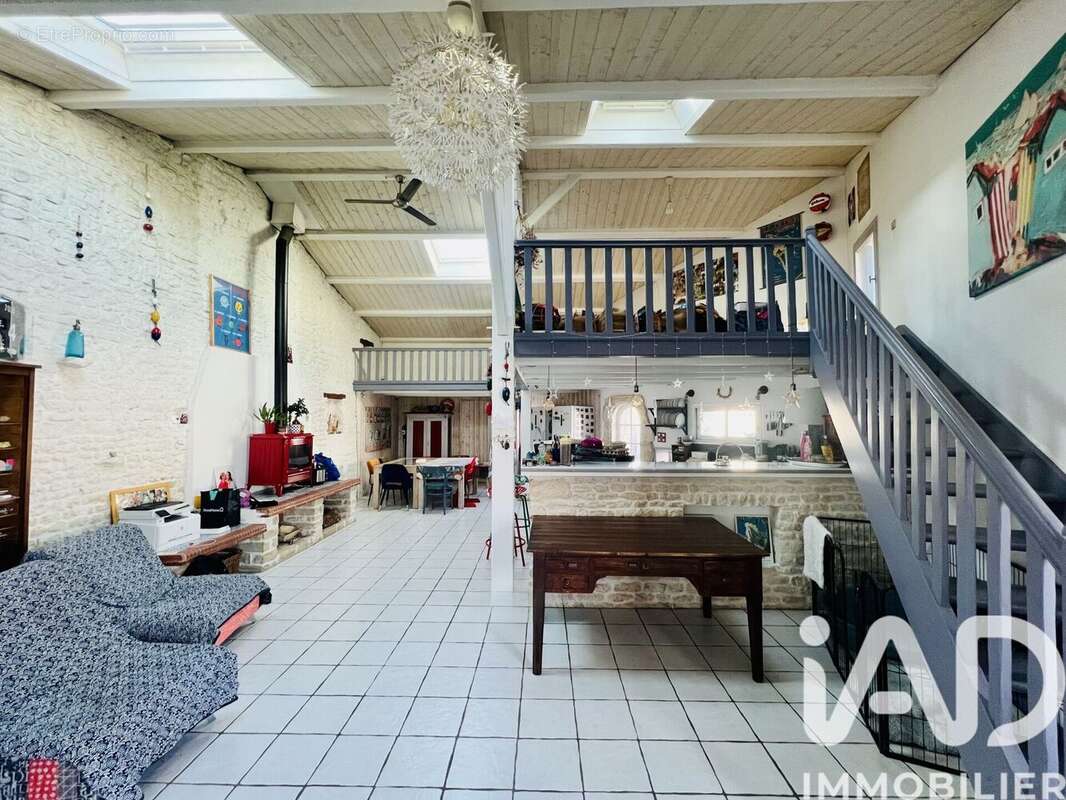 Photo 3 - Maison à CROIX-CHAPEAU