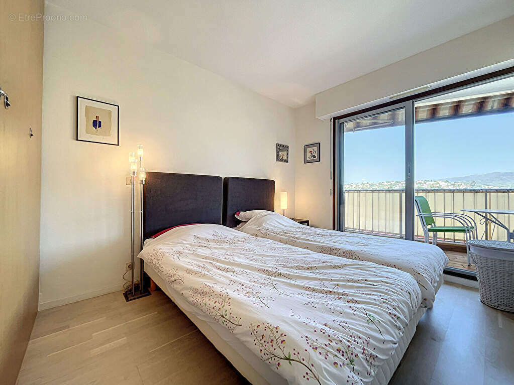 Appartement à MANDELIEU-LA-NAPOULE