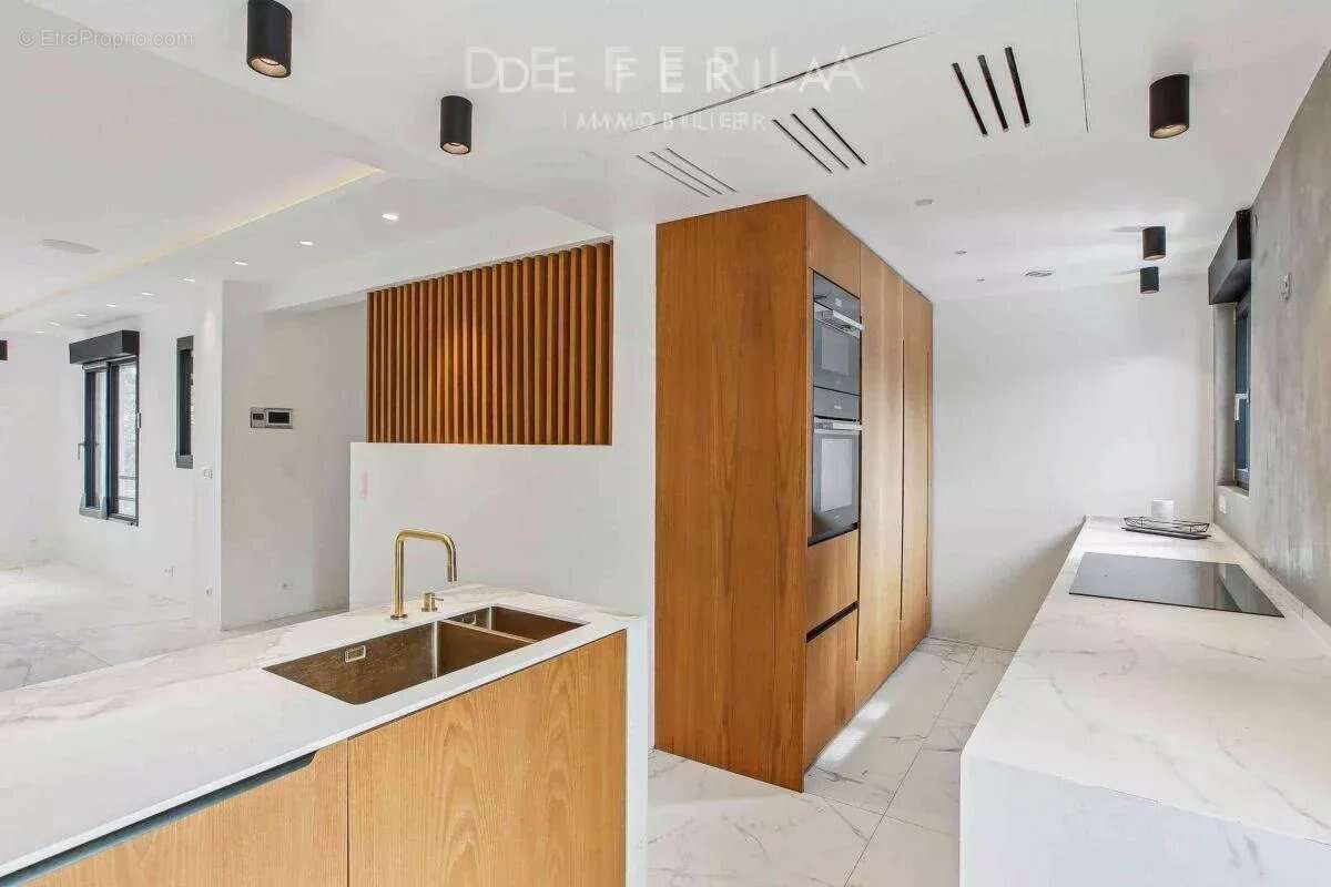 Maison à SAINT-MAUR-DES-FOSSES